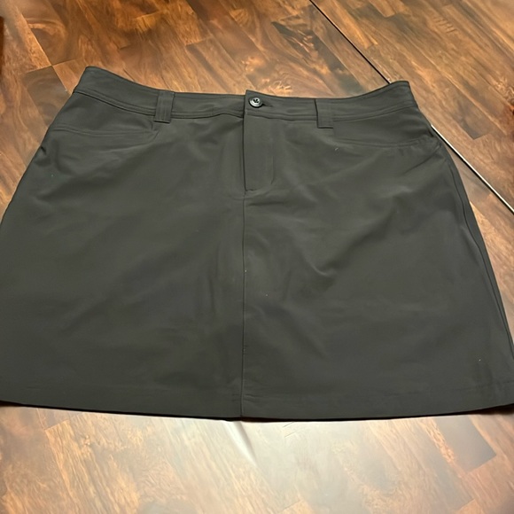 Eddie Bauer Women’s Size 12 Skort Black EUC - Picture 1 of 5